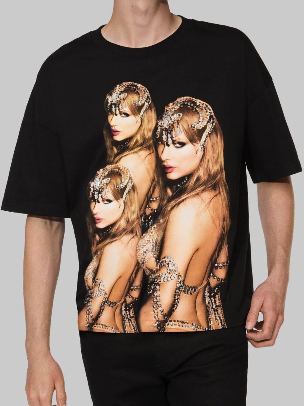 The Life of a Showgirl It's Beautiful T-Shirt Large